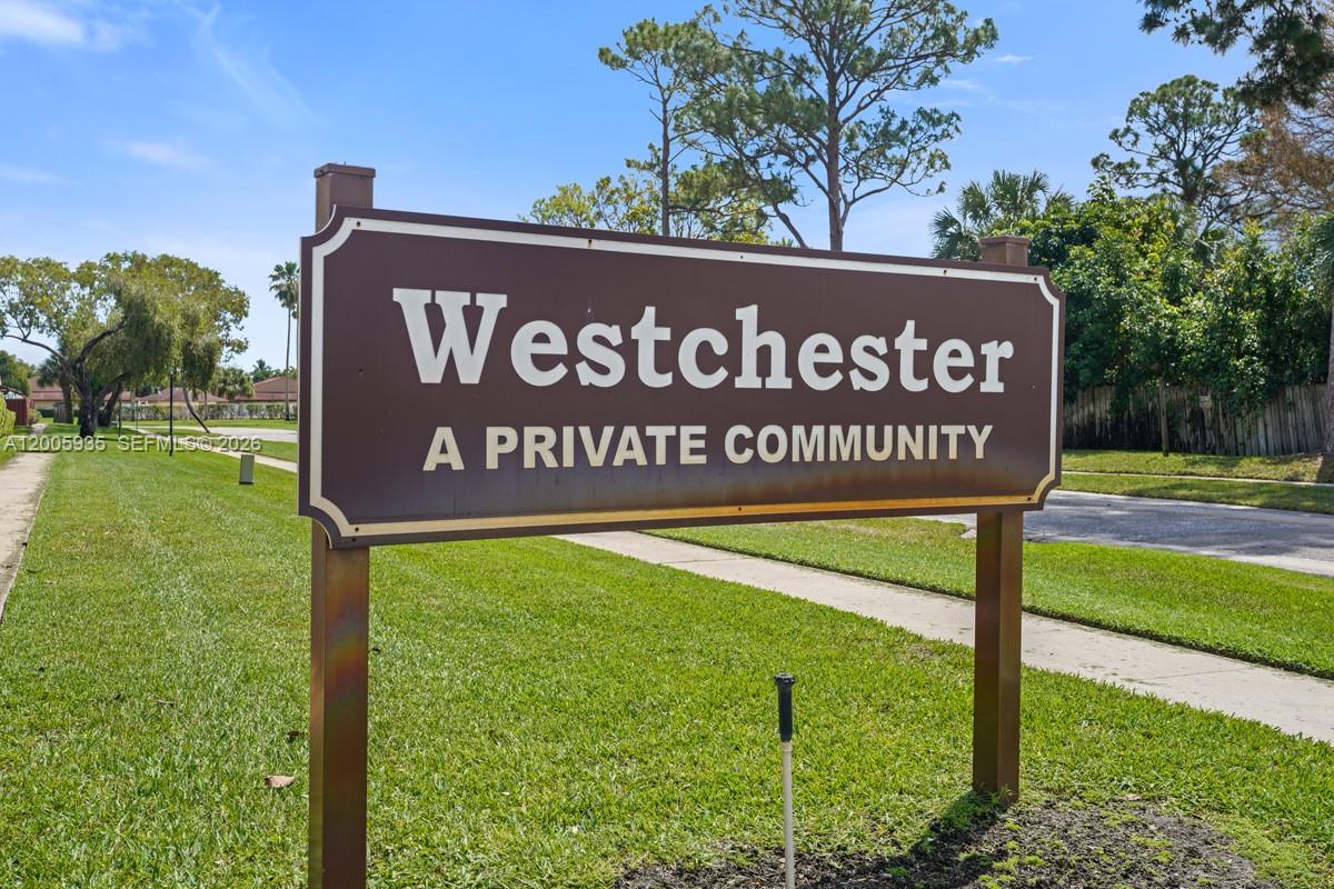 WESTCHESTER TOWNHOUSES - Residential