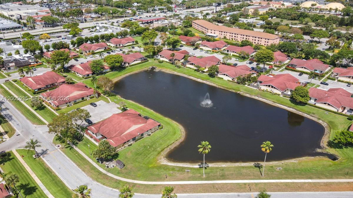 WESTCHESTER TOWNHOUSES - Residential