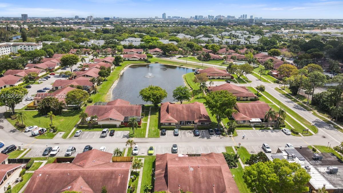 WESTCHESTER TOWNHOUSES - Residential