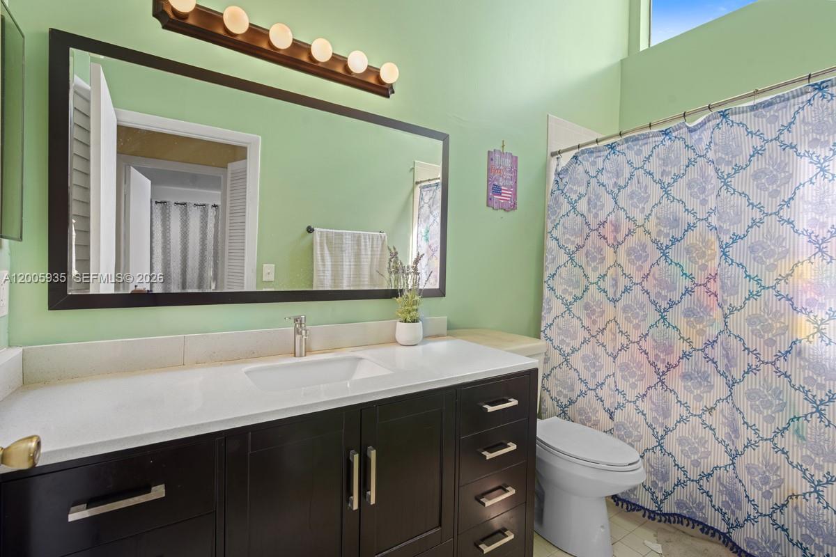 WESTCHESTER TOWNHOUSES - Residential