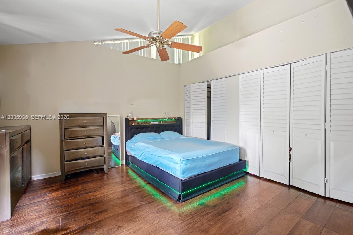 WESTCHESTER TOWNHOUSES - Residential