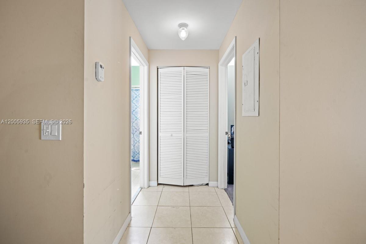 WESTCHESTER TOWNHOUSES - Residential