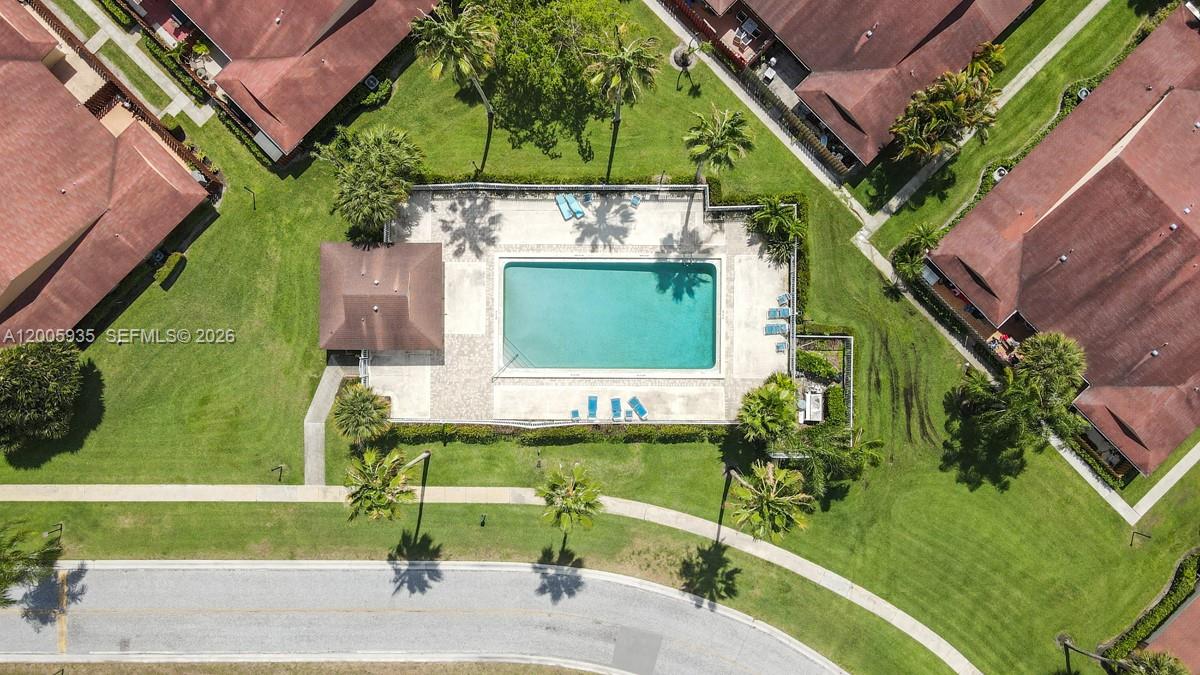 WESTCHESTER TOWNHOUSES - Residential