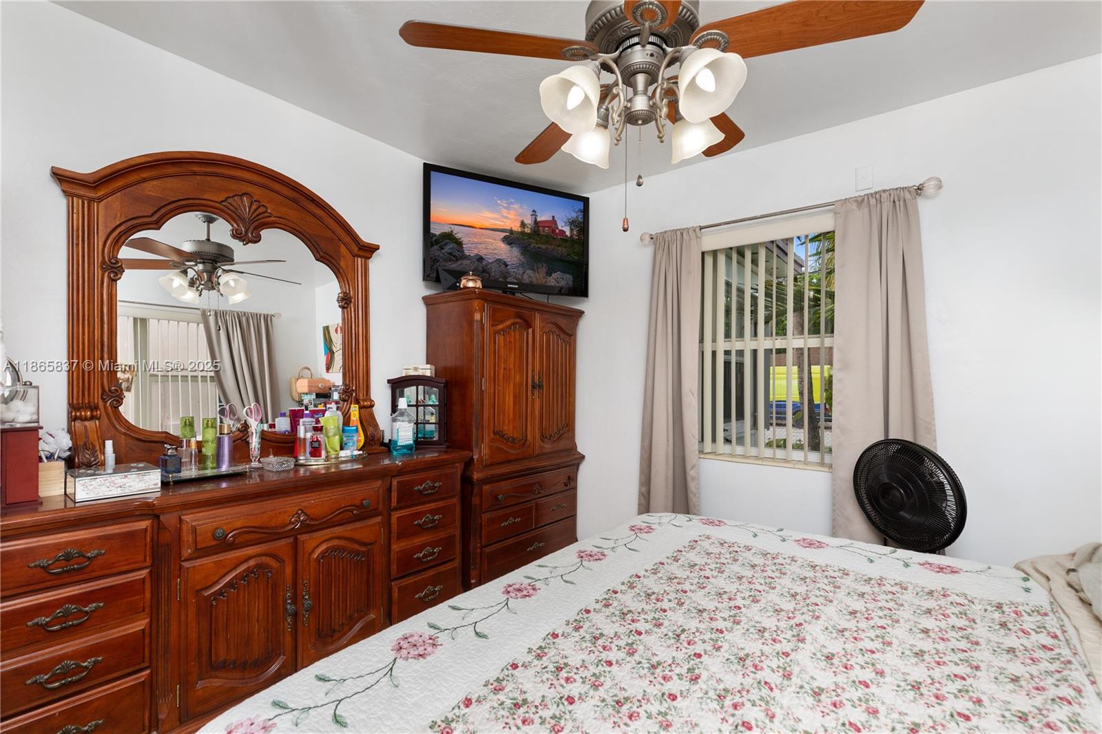 RIVERSIDE FARMS - Residential