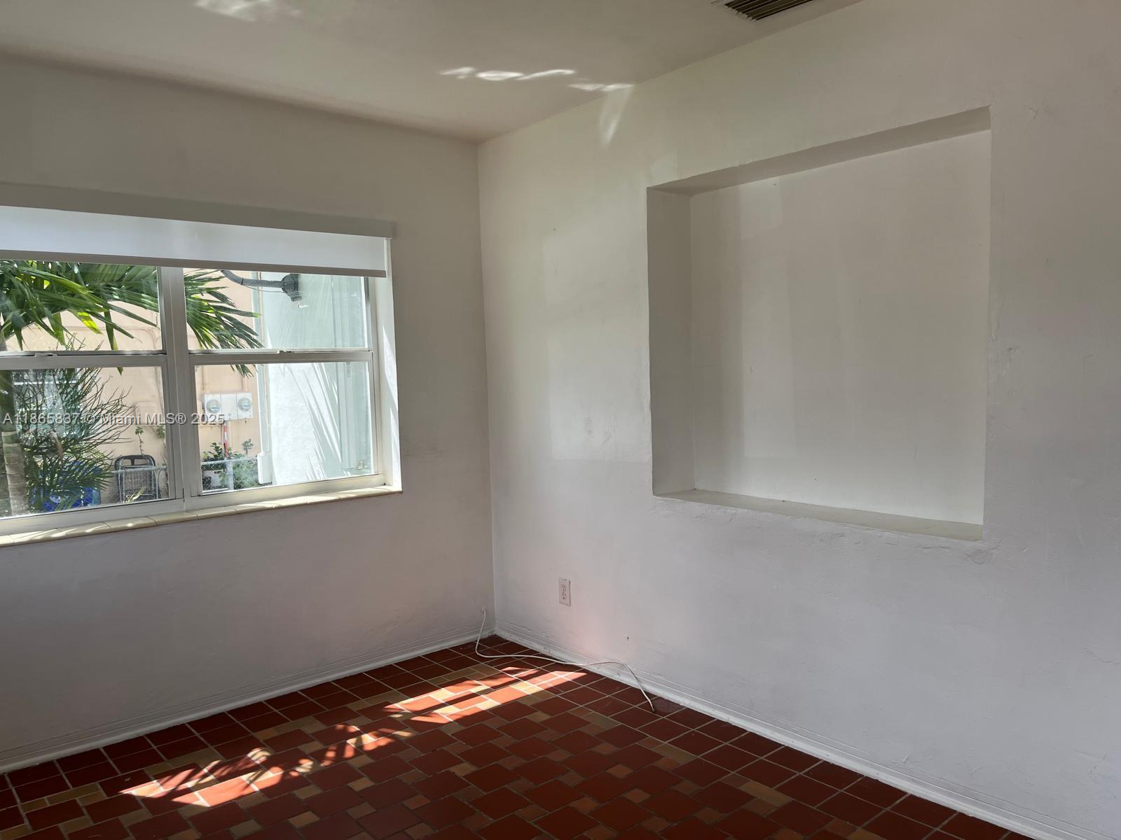 RIVERSIDE FARMS - Residential