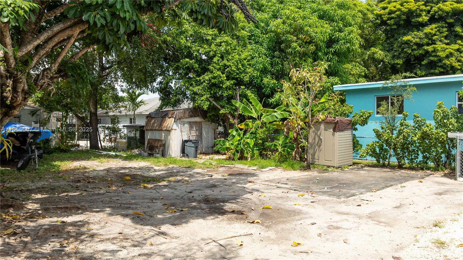 RIVERSIDE FARMS - Residential