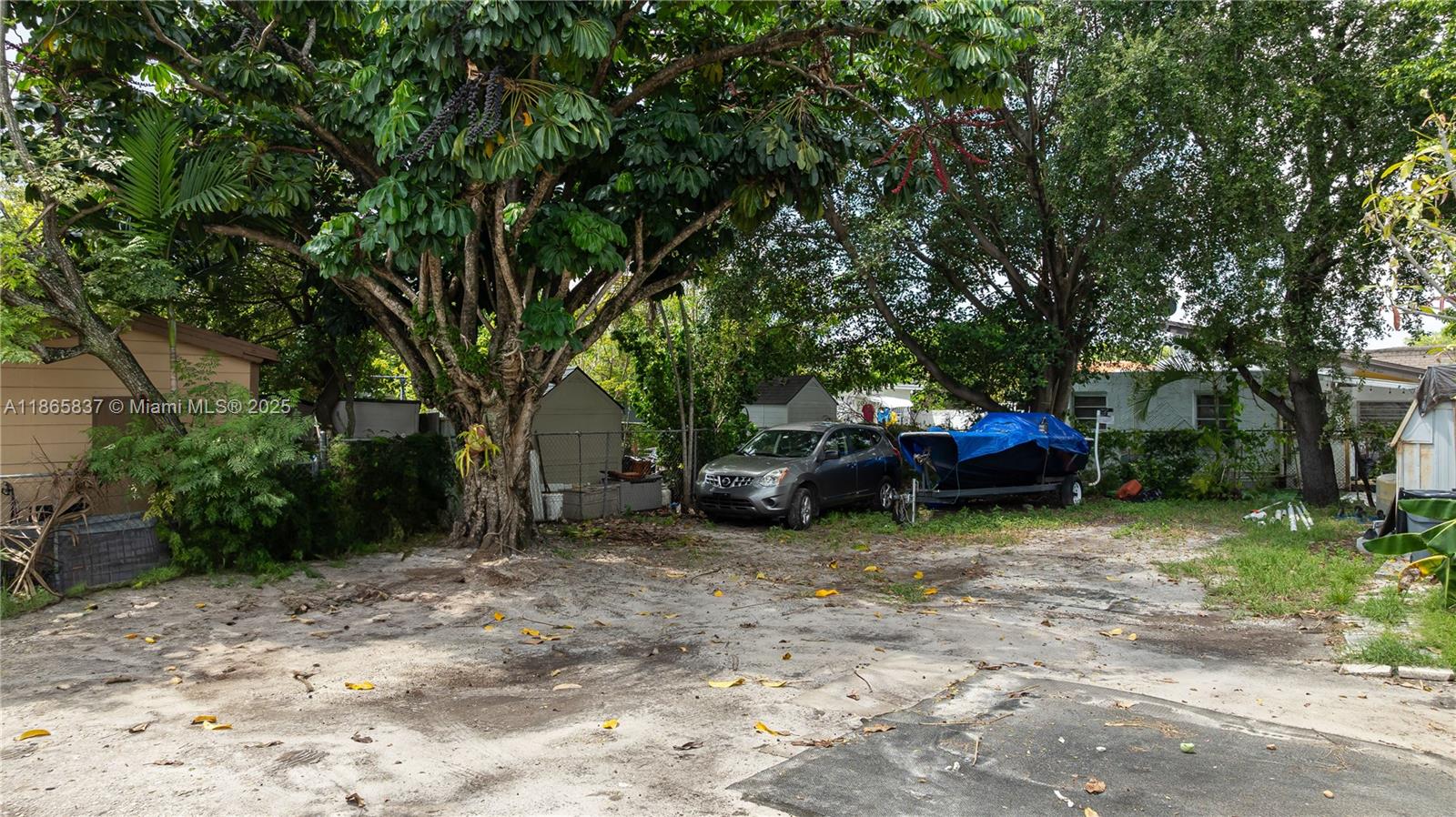 RIVERSIDE FARMS - Residential