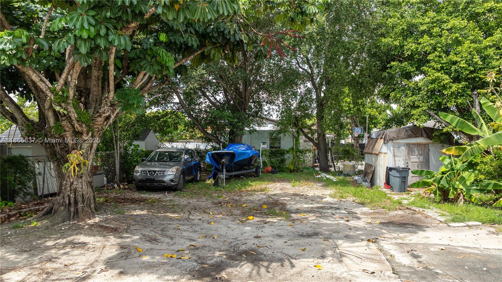 RIVERSIDE FARMS - Residential