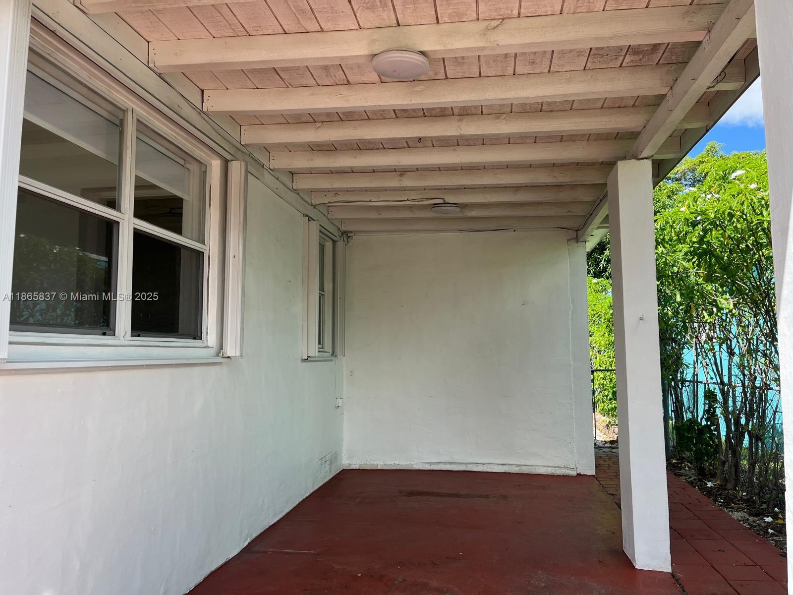 RIVERSIDE FARMS - Residential