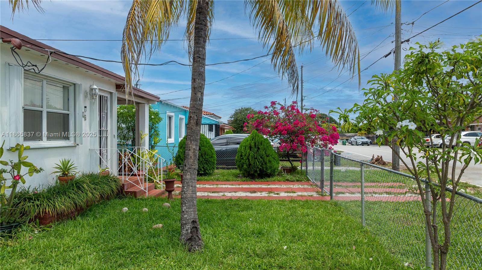 RIVERSIDE FARMS - Residential