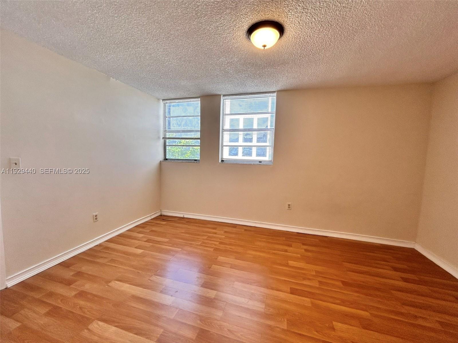 5050 CONDO - Residential