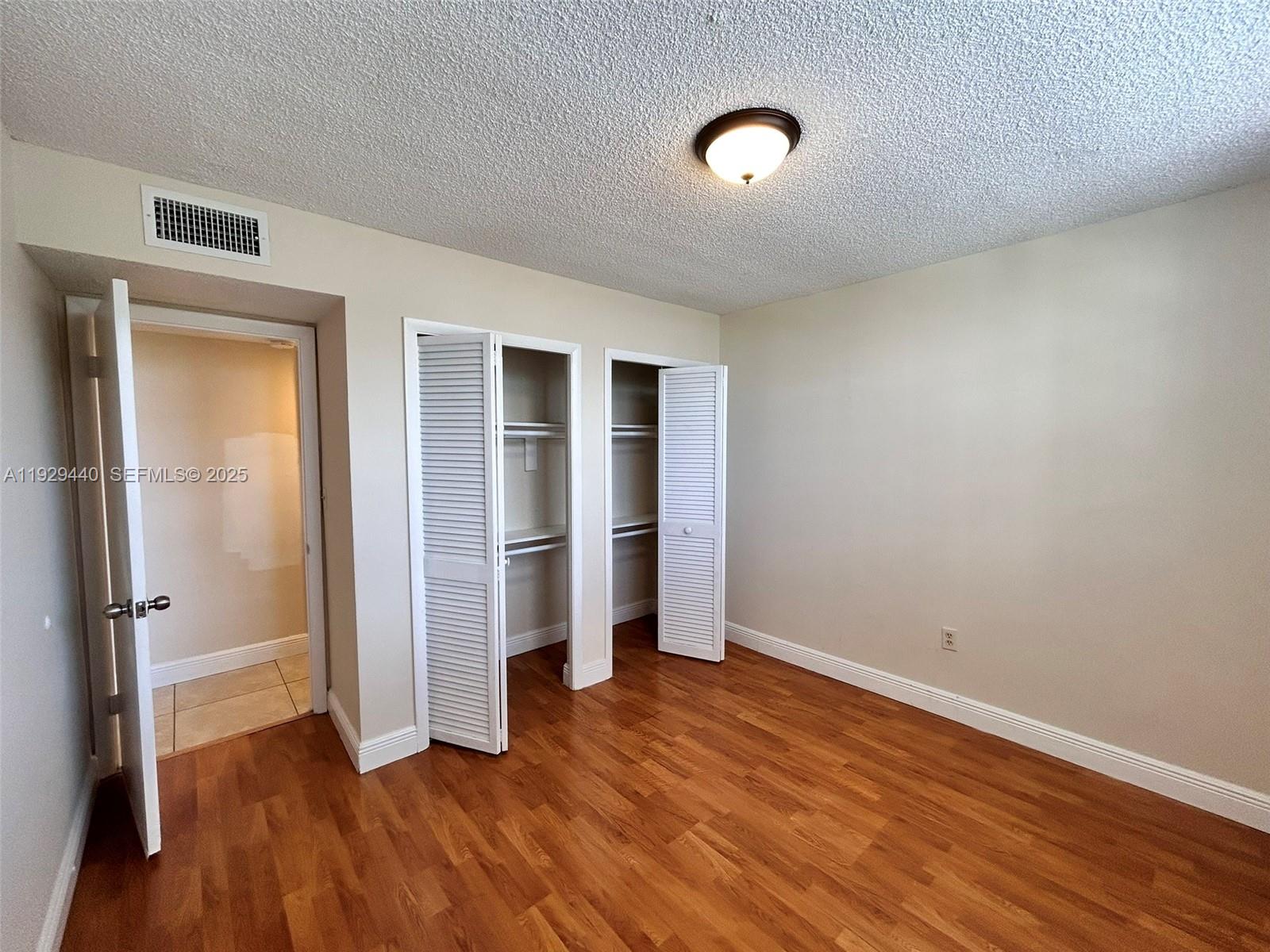 5050 CONDO - Residential