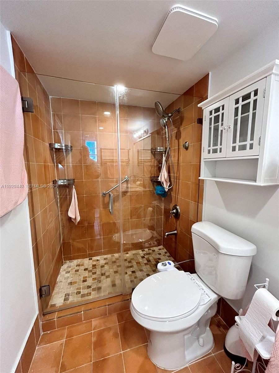 5050 CONDO - Residential