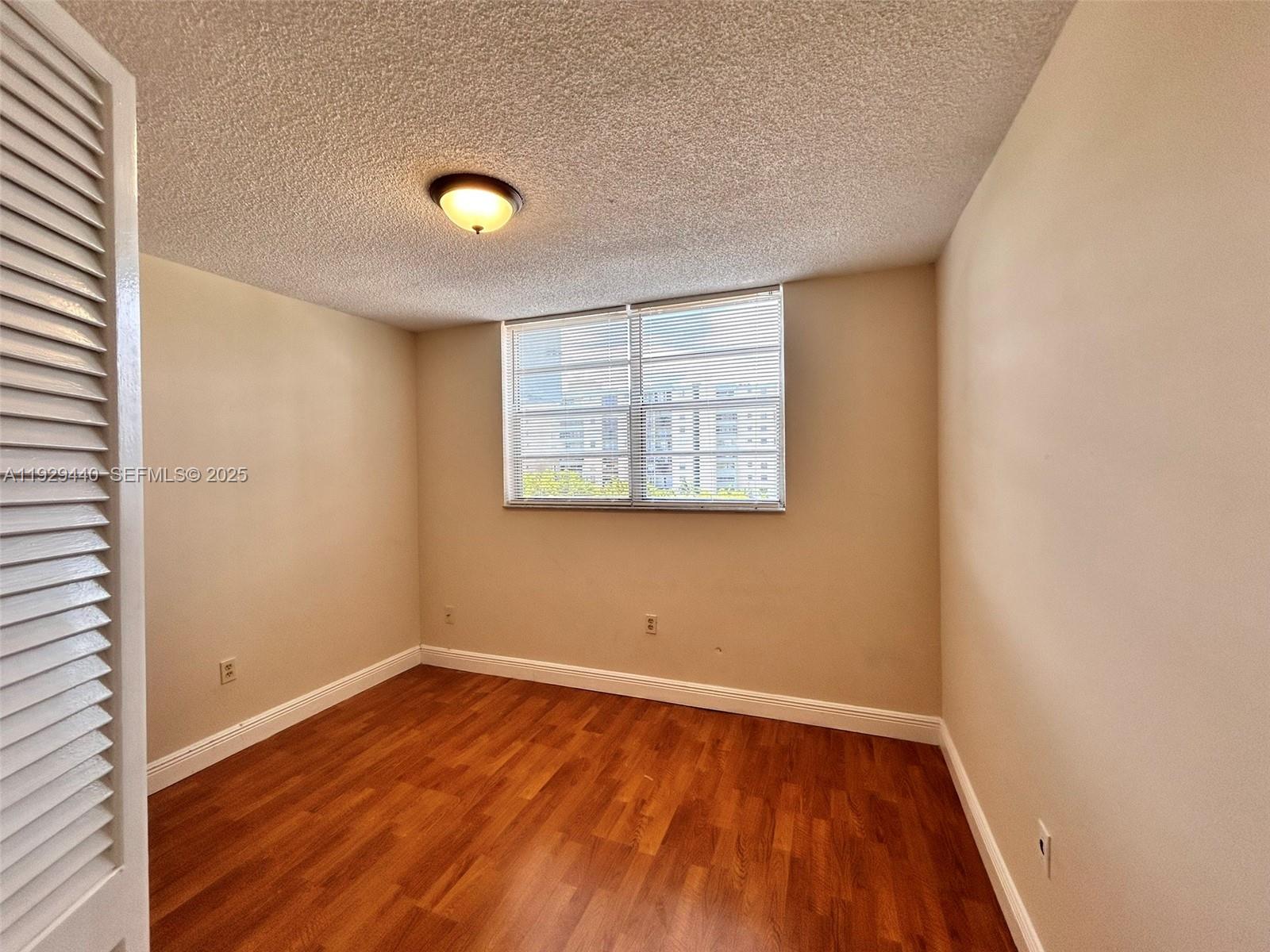 5050 CONDO - Residential