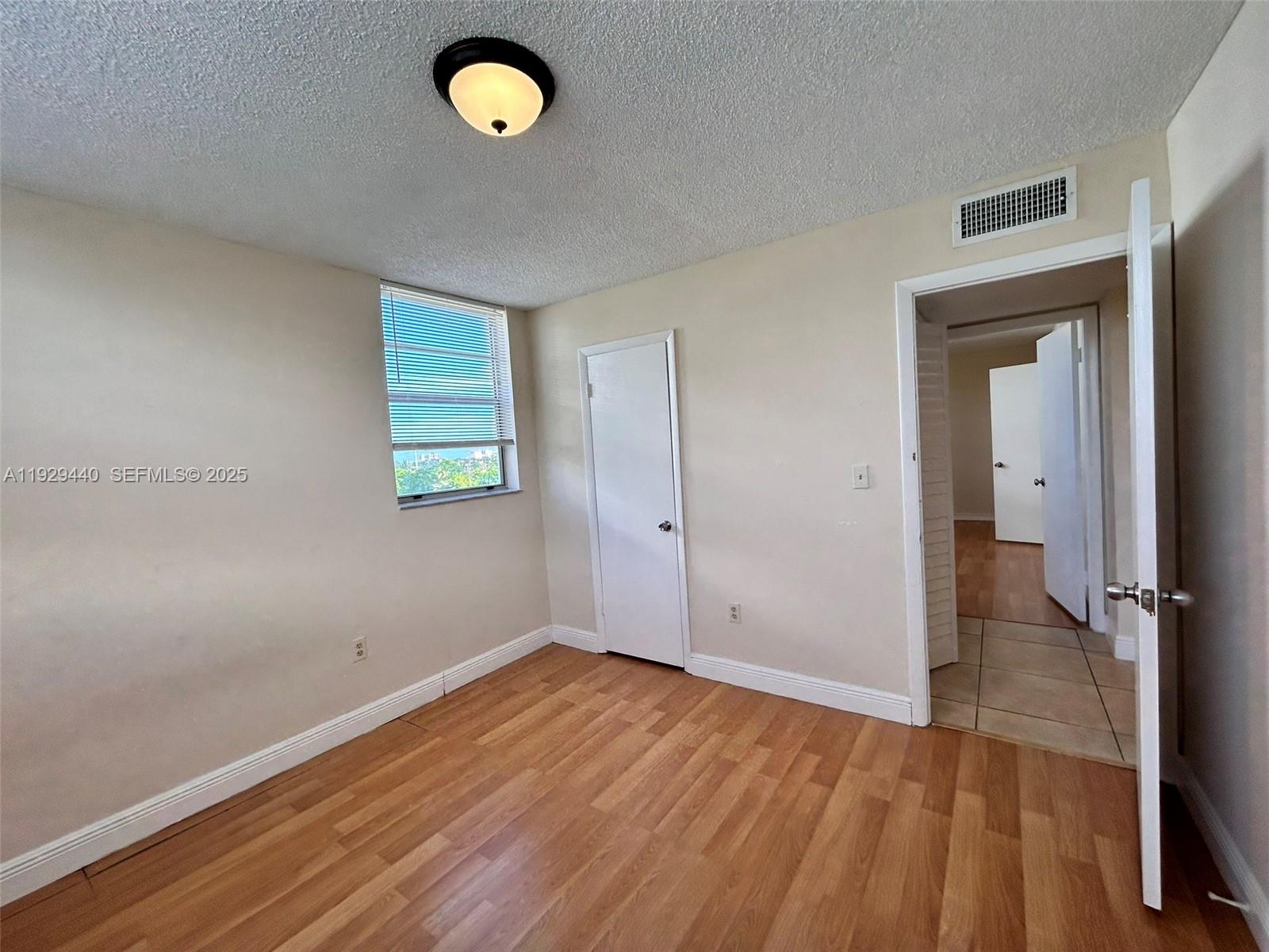 5050 CONDO - Residential