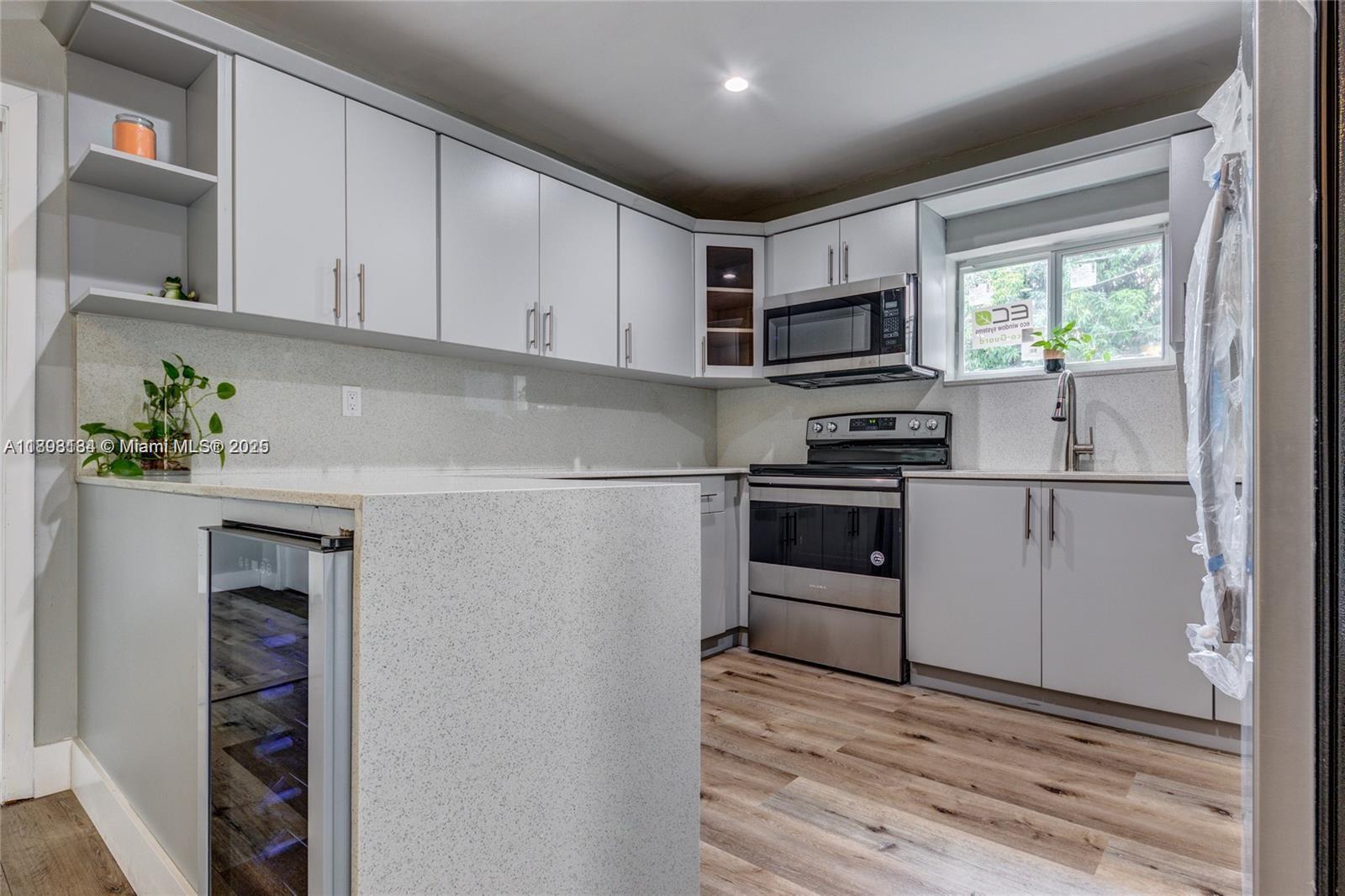 SOUTH VEDADO - Residential Lease