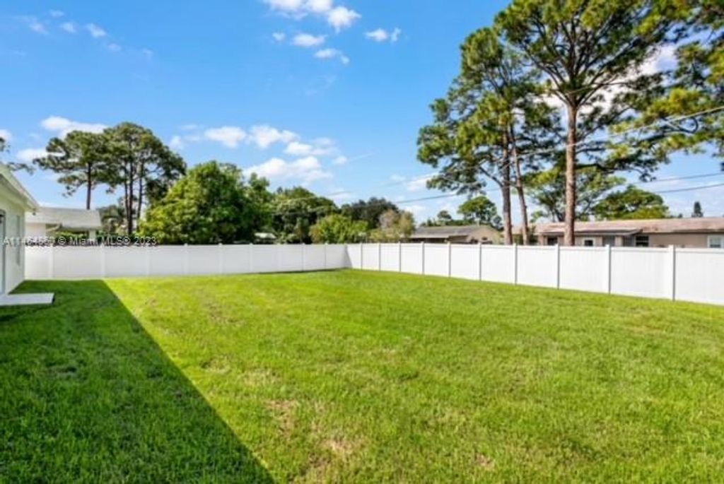 Photo of 164 NW Curry St, Port Saint Lucie, FL 34983 (MLS # A11464860)