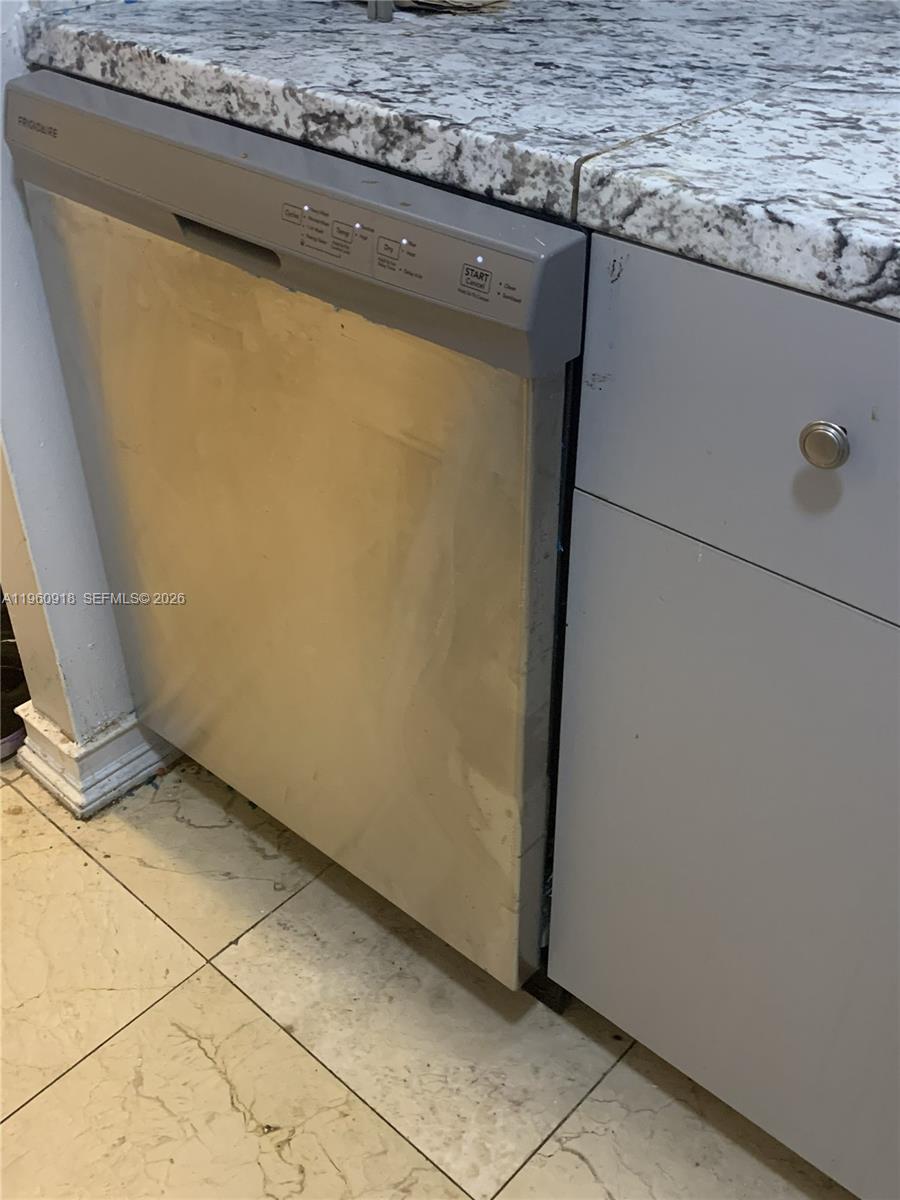 SEQUOIA GARDENS I CONDO - Residential