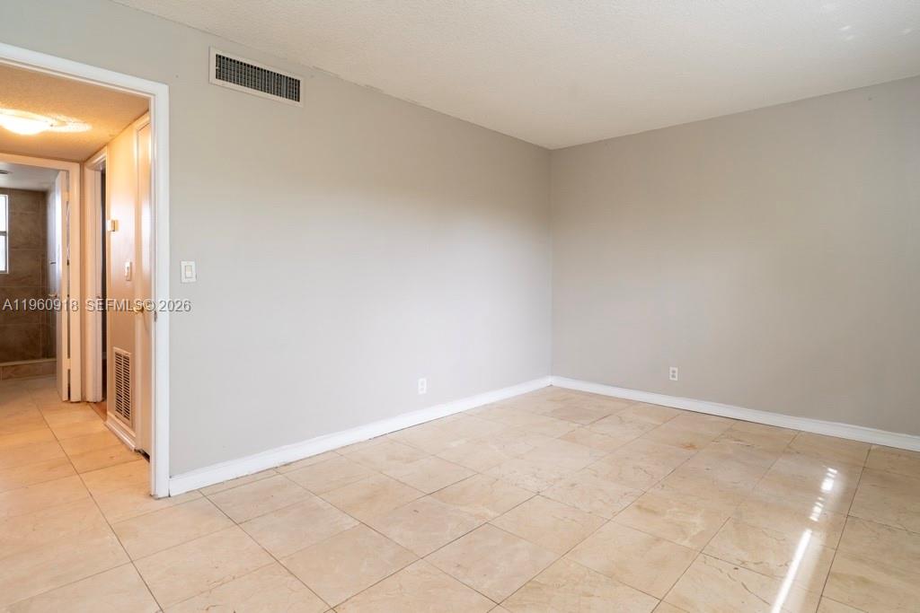 SEQUOIA GARDENS I CONDO - Residential