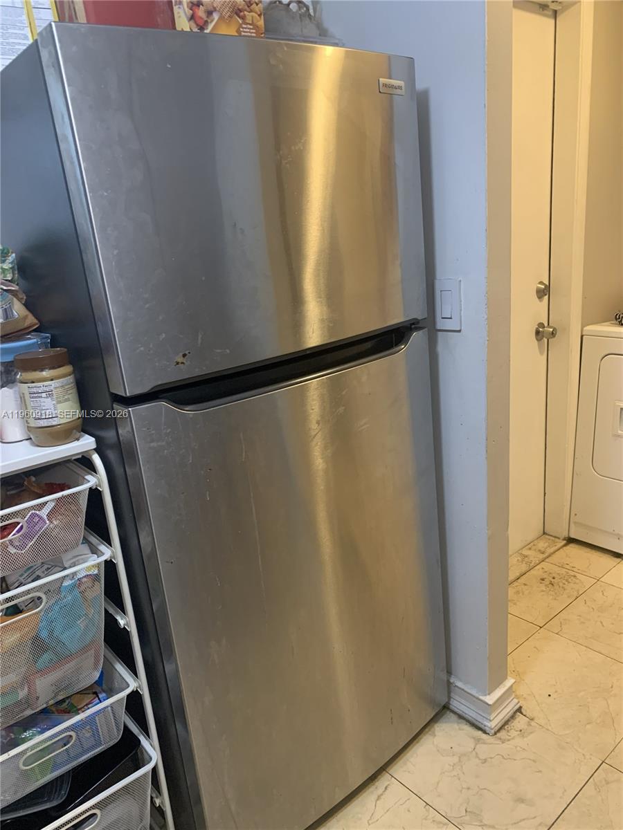 SEQUOIA GARDENS I CONDO - Residential