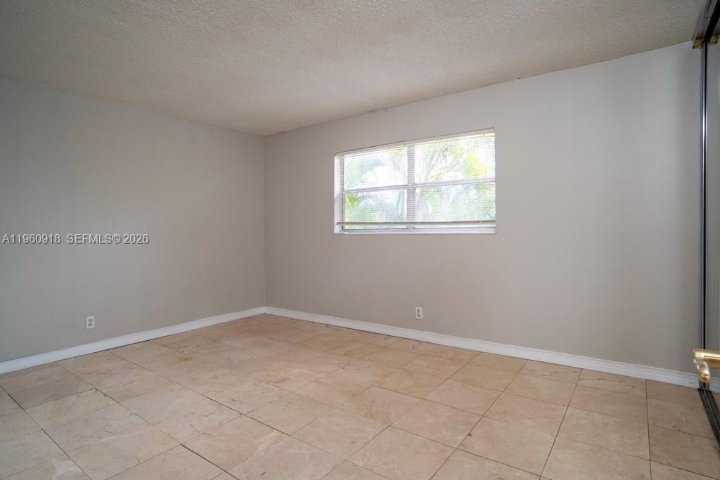 SEQUOIA GARDENS I CONDO - Residential