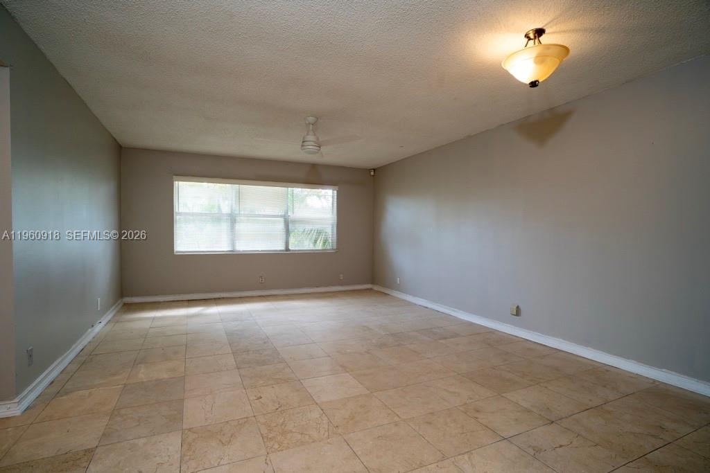 SEQUOIA GARDENS I CONDO - Residential