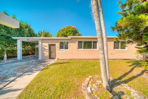 12220 NE Miami Pl North Miami FL 33161