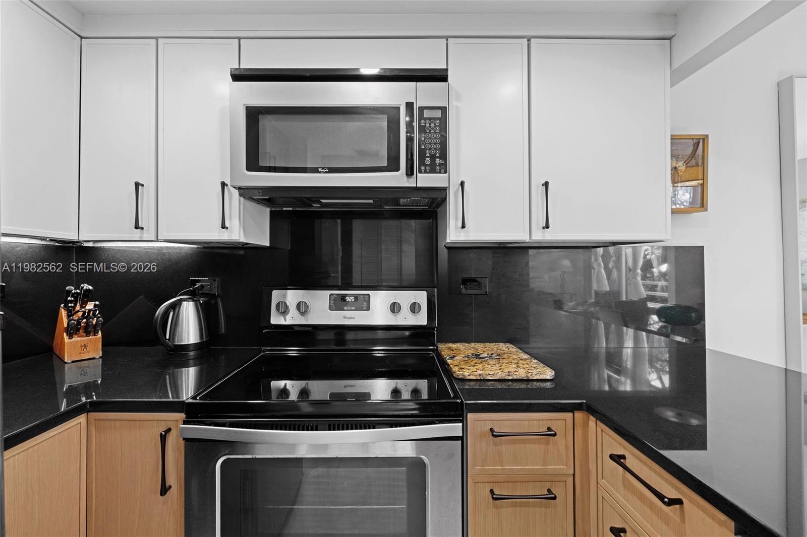 GROVE SQUARE CONDO - Residential Lease