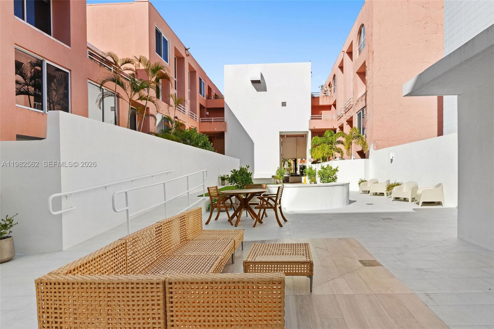 GROVE SQUARE CONDO - Residential Lease