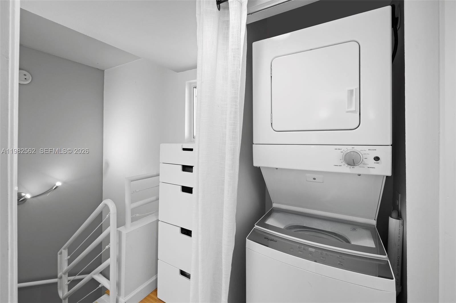 GROVE SQUARE CONDO - Residential Lease