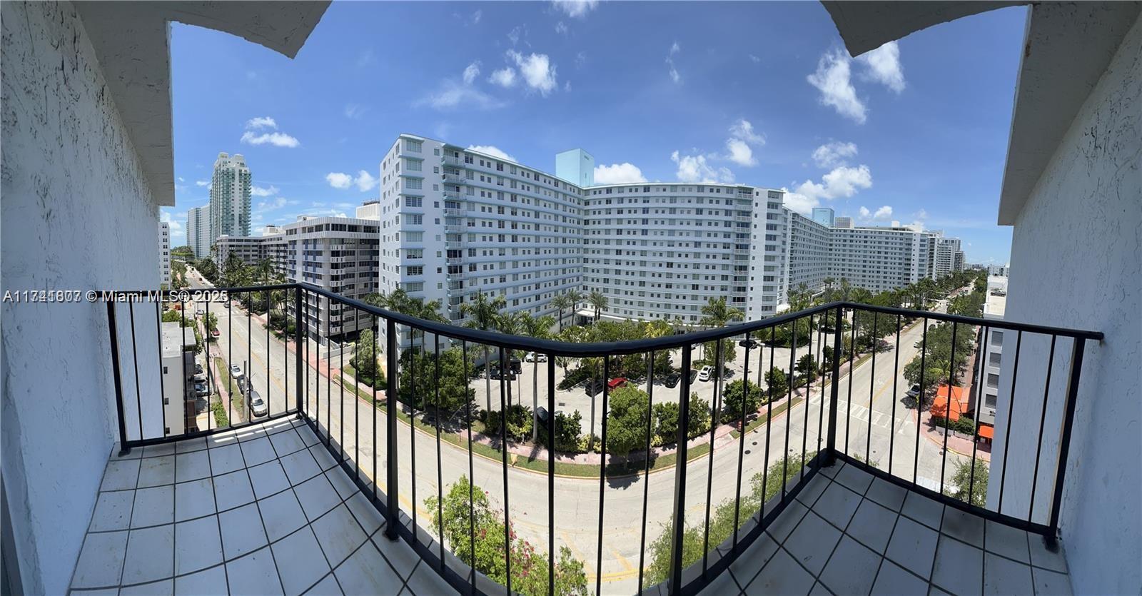 Property for Sale at 899 West Ave 9K, Miami Beach, Miami-Dade County, Florida - Bedrooms: 2 
Bathrooms: 2  - $435,000