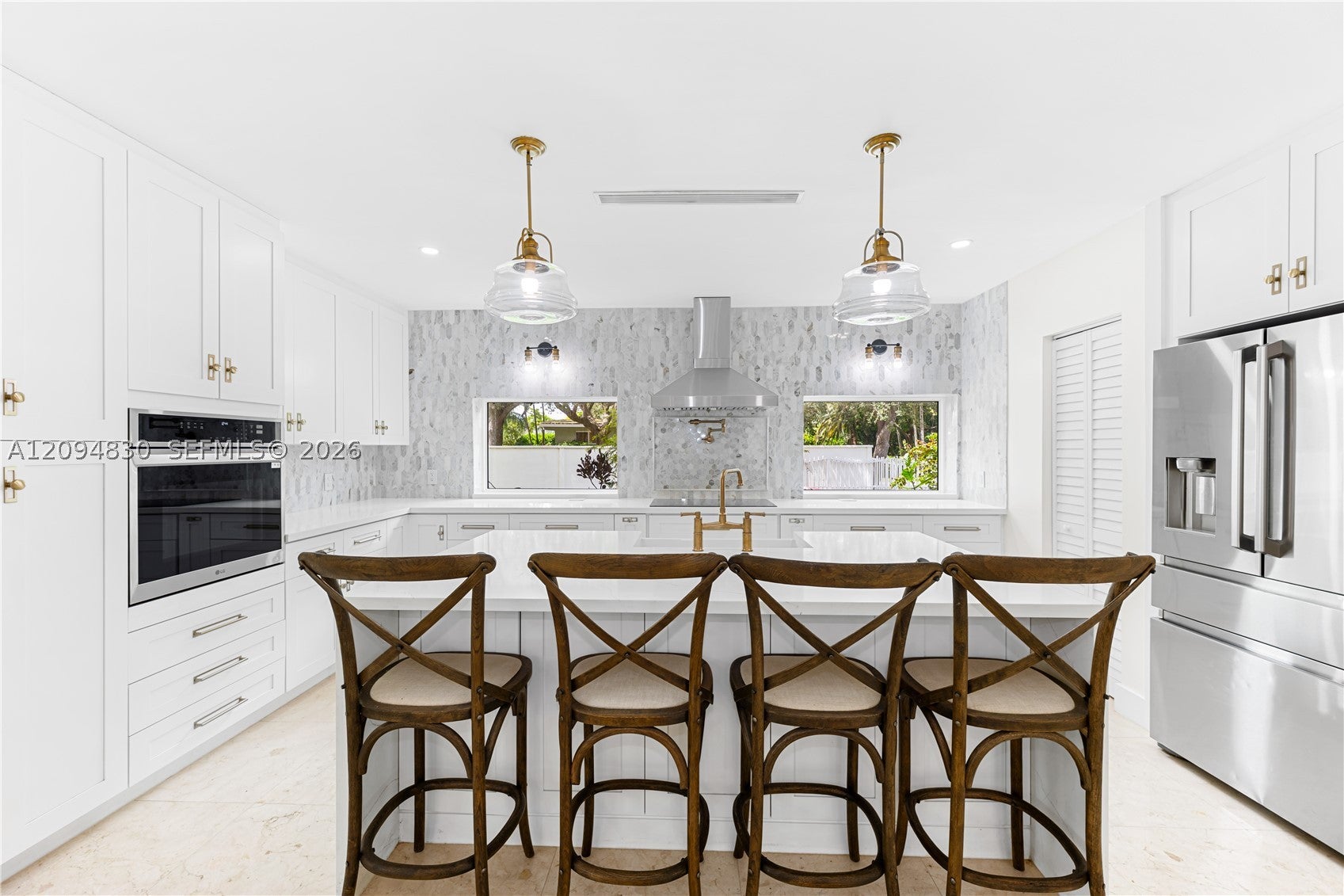 7985 SW 136th St, Pinecrest, FL, 33156/$1,700,000 4 7985 SW 136th St