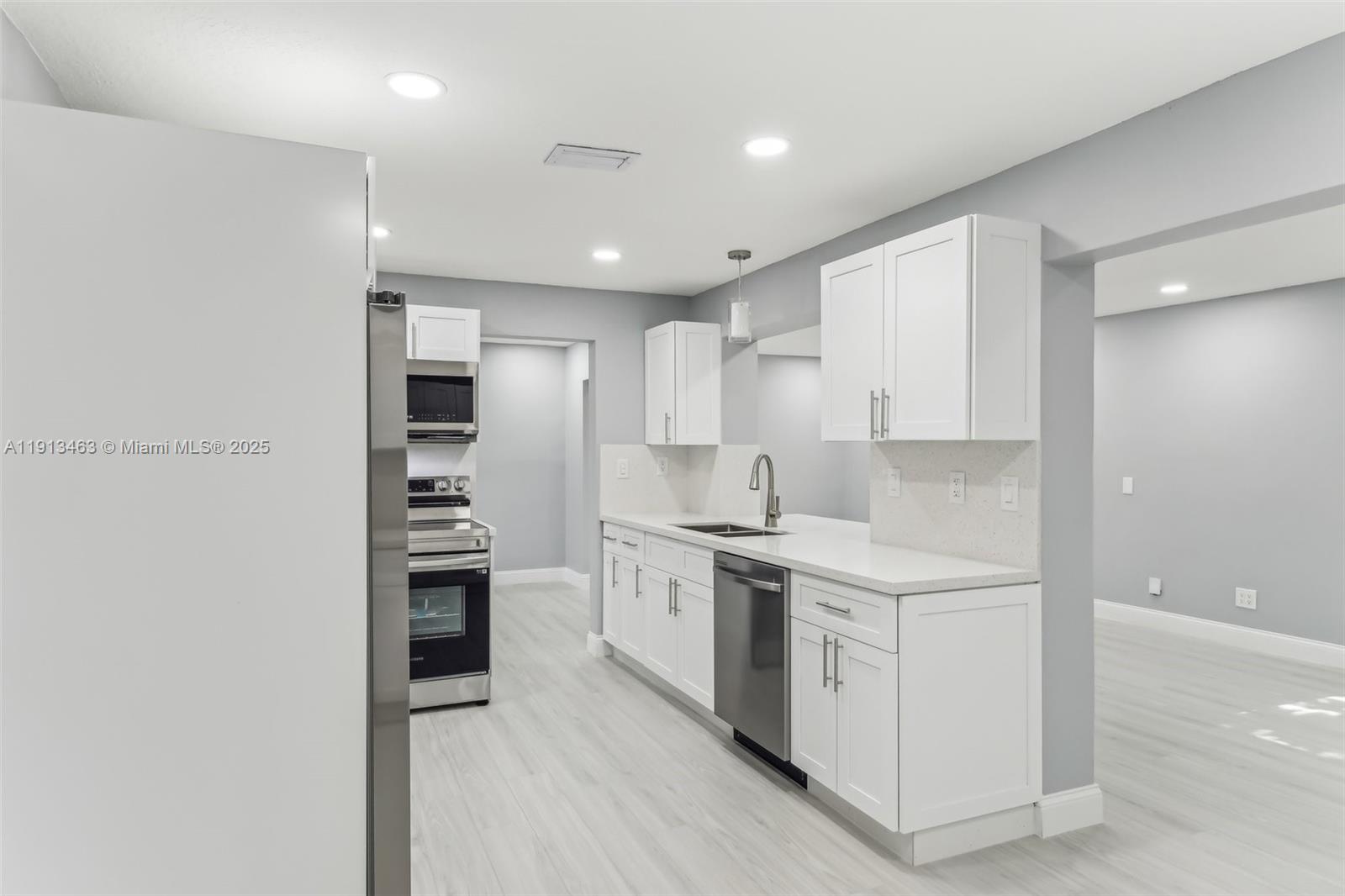 MAINLANDS OF TAMARAC LAKE - Residential