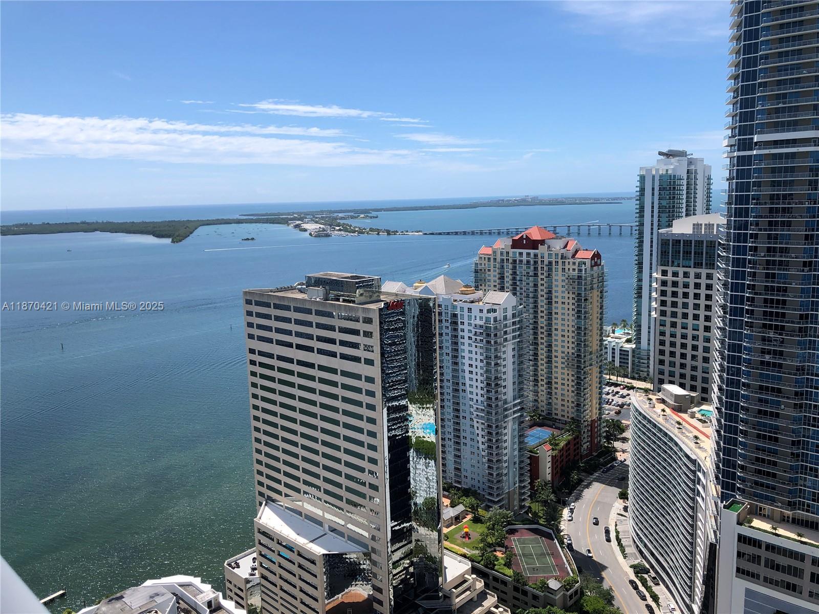 Beautiful spacious one bedroom with amazing bay and city views. Great building with fantastic amenties, fully equipped gym, pool, sauna, theatre room, business center, party room, entertainment center, lounge and more. Walk to restaurants and shops in Brickell. Easy access to main highways and metro-rail. PLEASE ALLOW 24 HRS NOTICE FOR SHOWINGS. AVAILABLE 10/01/2025. PLEASE TEXT LISTING AGENT FOR SHOWING INSTRUCTIONS.