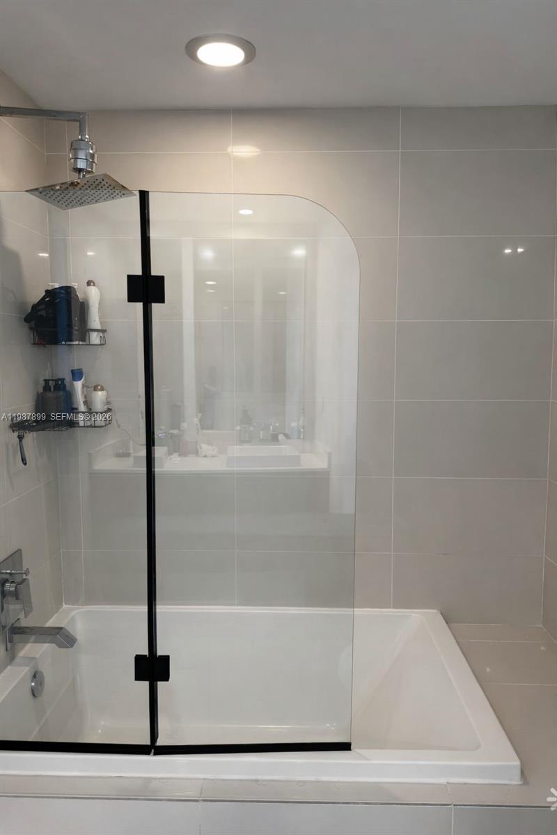 BRICKELL HEIGHTS EAST CON - Residential