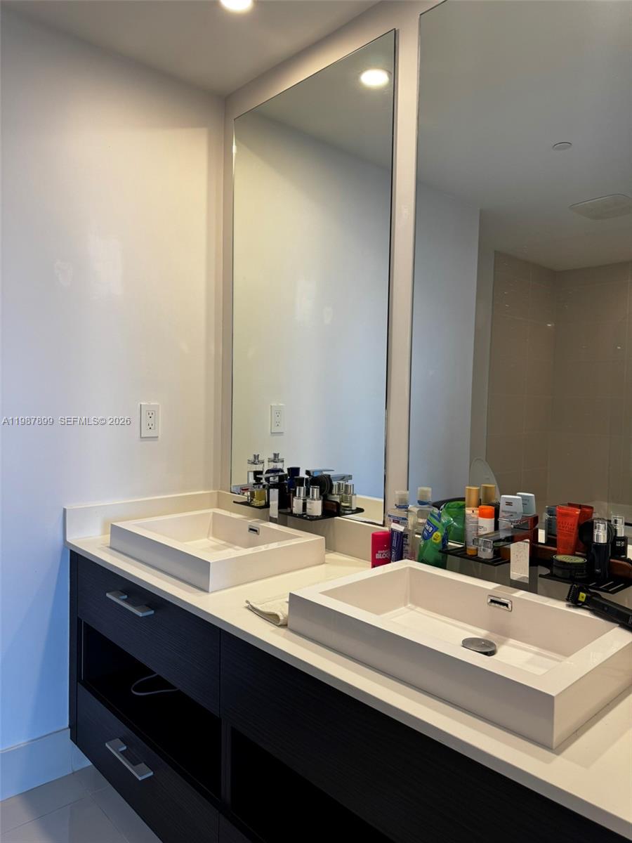 BRICKELL HEIGHTS EAST CON - Residential