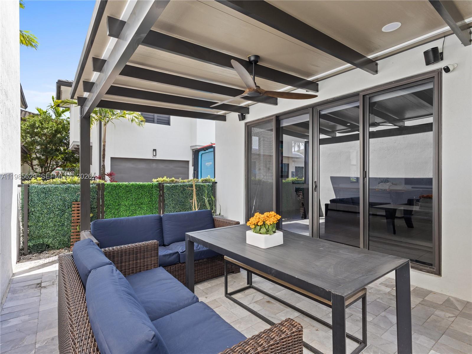 DOWNTOWN DORAL SOUTH PHAS - Residential