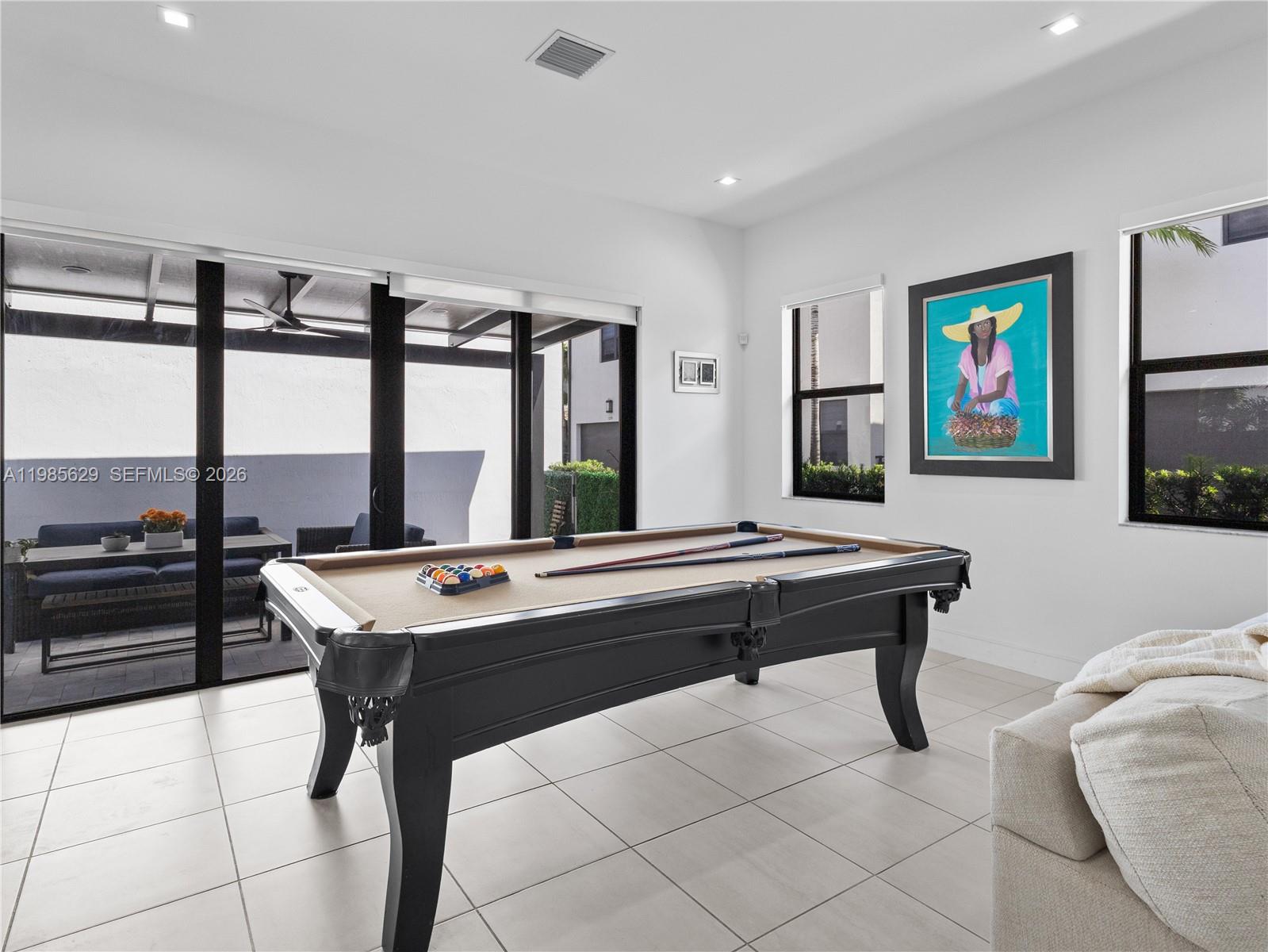 DOWNTOWN DORAL SOUTH PHAS - Residential