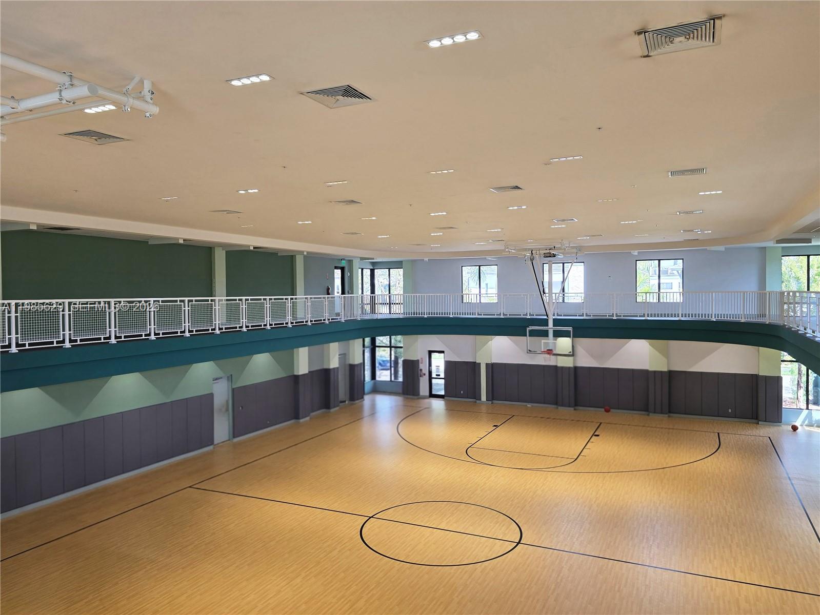 DOWNTOWN DORAL SOUTH PHAS - Residential