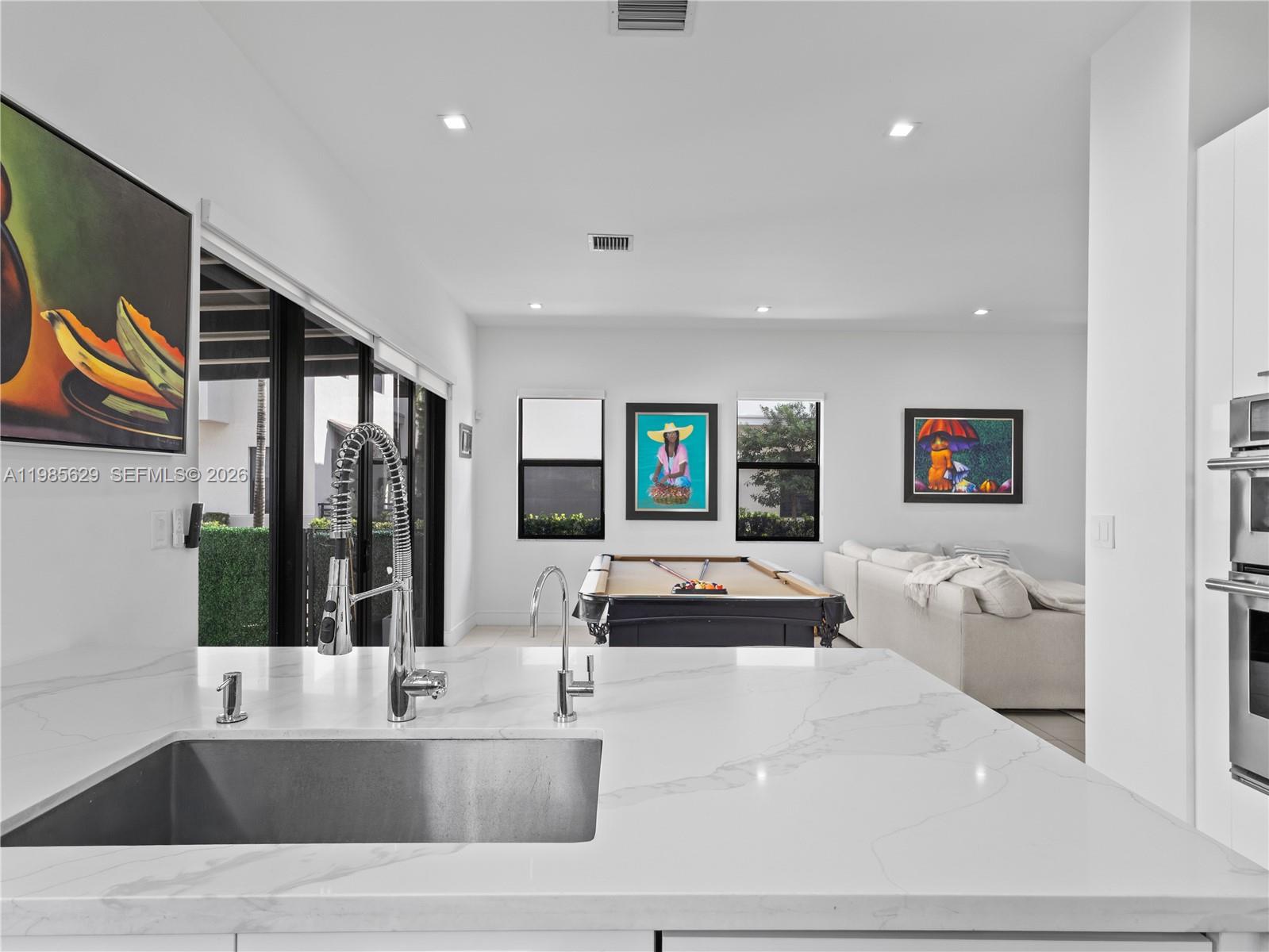 DOWNTOWN DORAL SOUTH PHAS - Residential