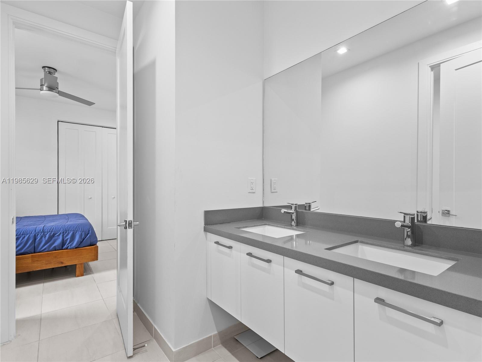 DOWNTOWN DORAL SOUTH PHAS - Residential