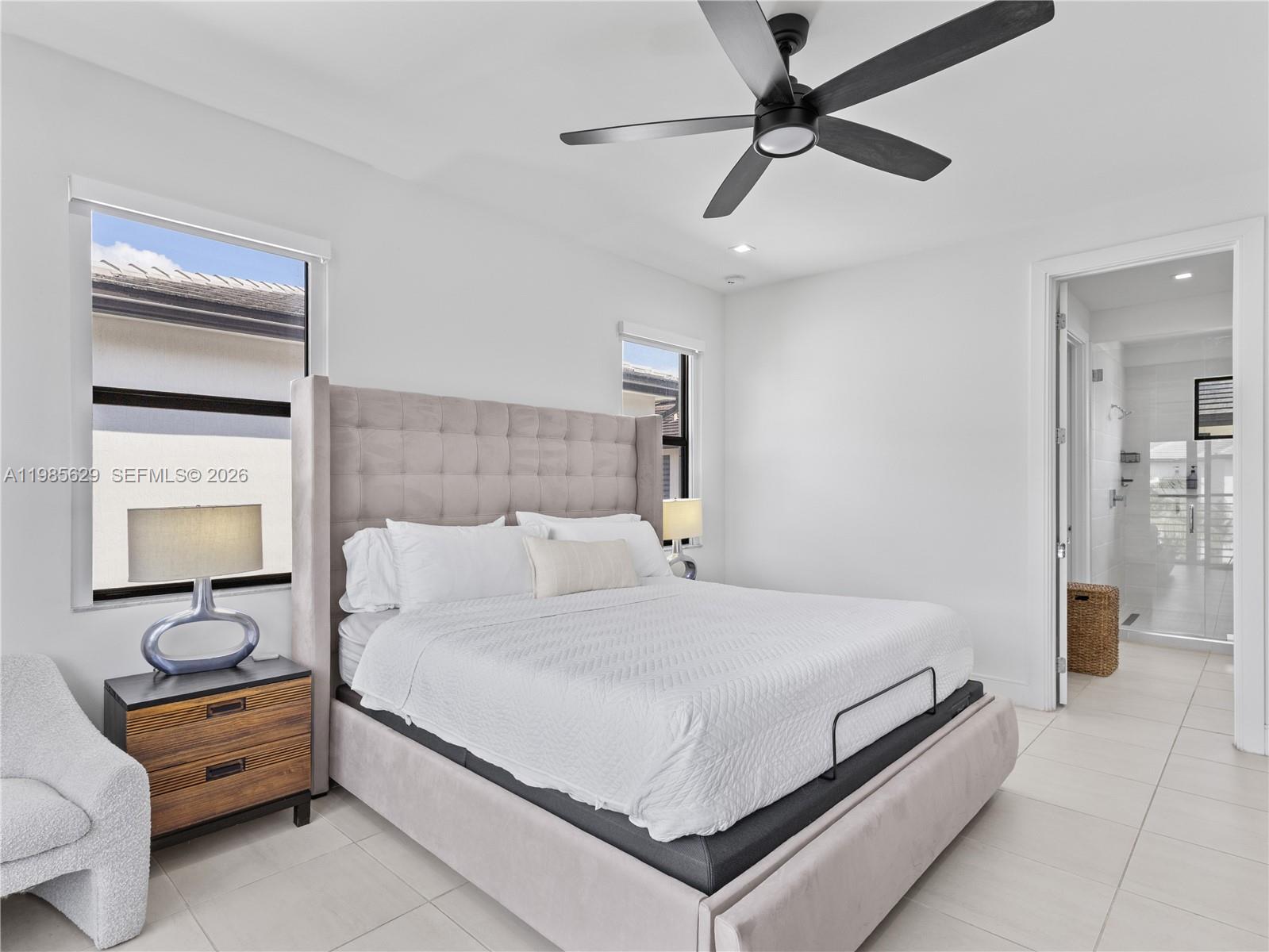 DOWNTOWN DORAL SOUTH PHAS - Residential