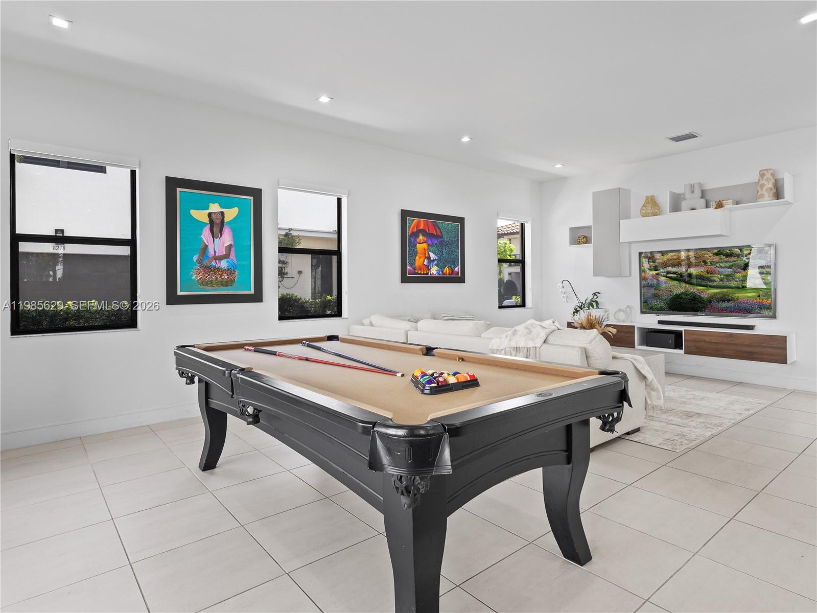 DOWNTOWN DORAL SOUTH PHAS - Residential