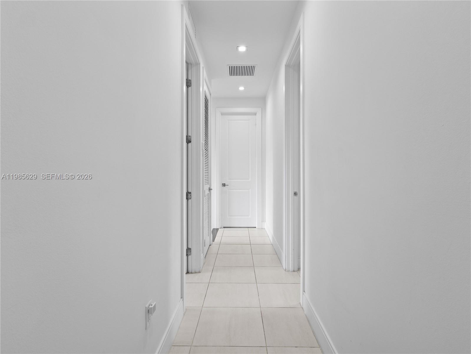 DOWNTOWN DORAL SOUTH PHAS - Residential