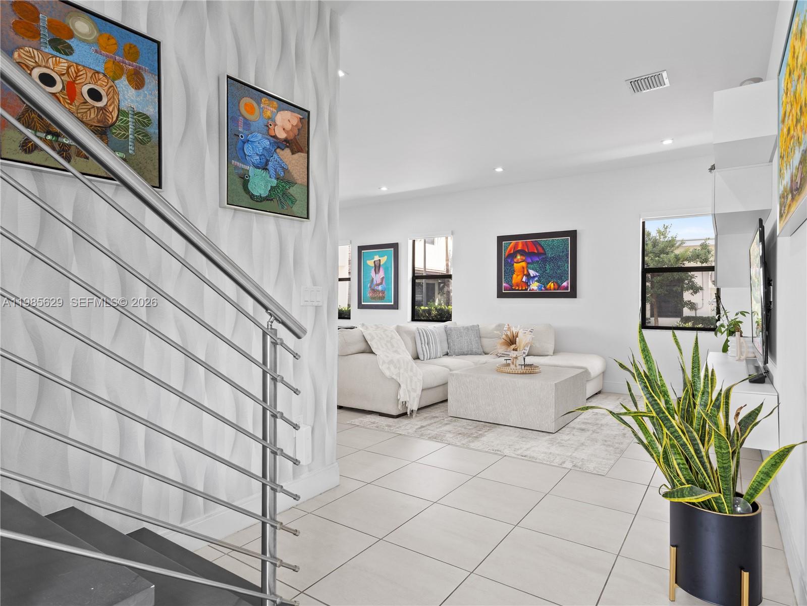 DOWNTOWN DORAL SOUTH PHAS - Residential