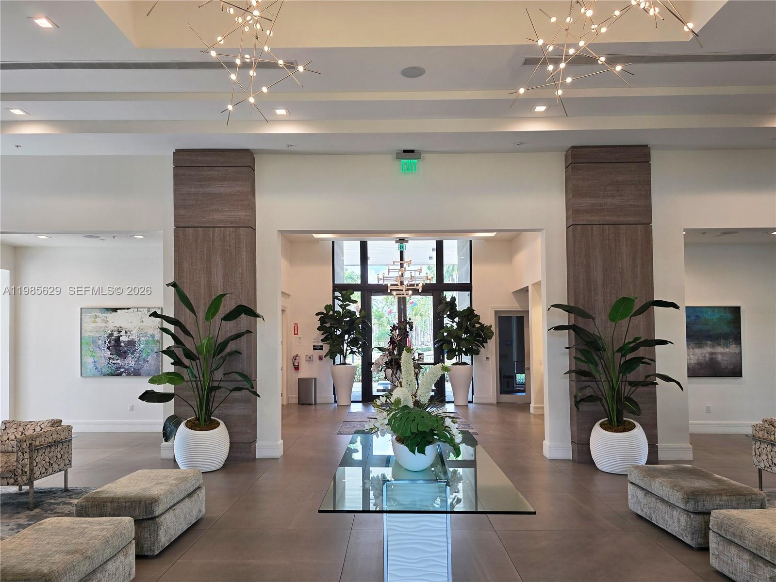 DOWNTOWN DORAL SOUTH PHAS - Residential