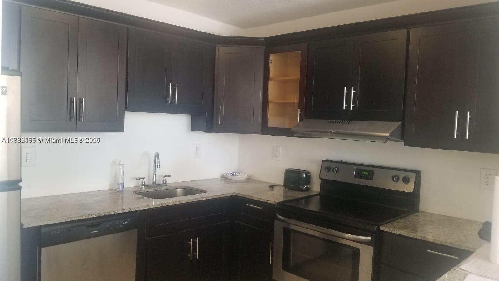 7118 Bonita Dr 404