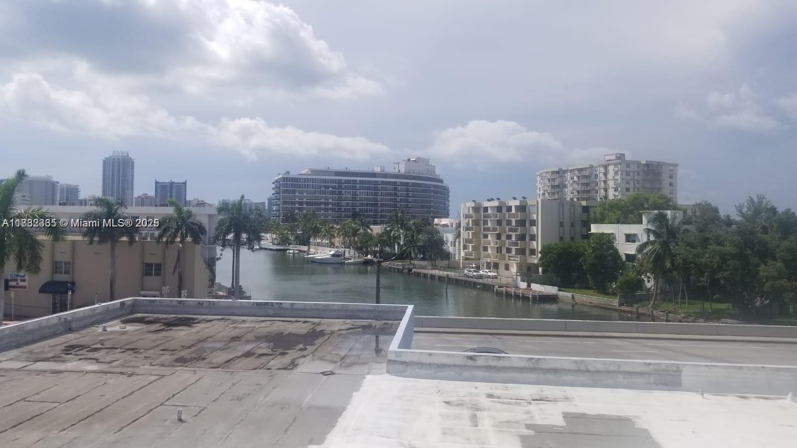 7118 Bonita Dr 404