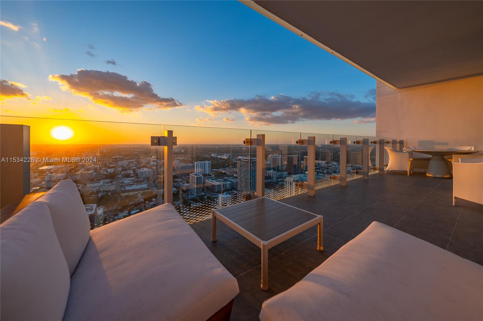 ESCOTTONIA PARK - Residential