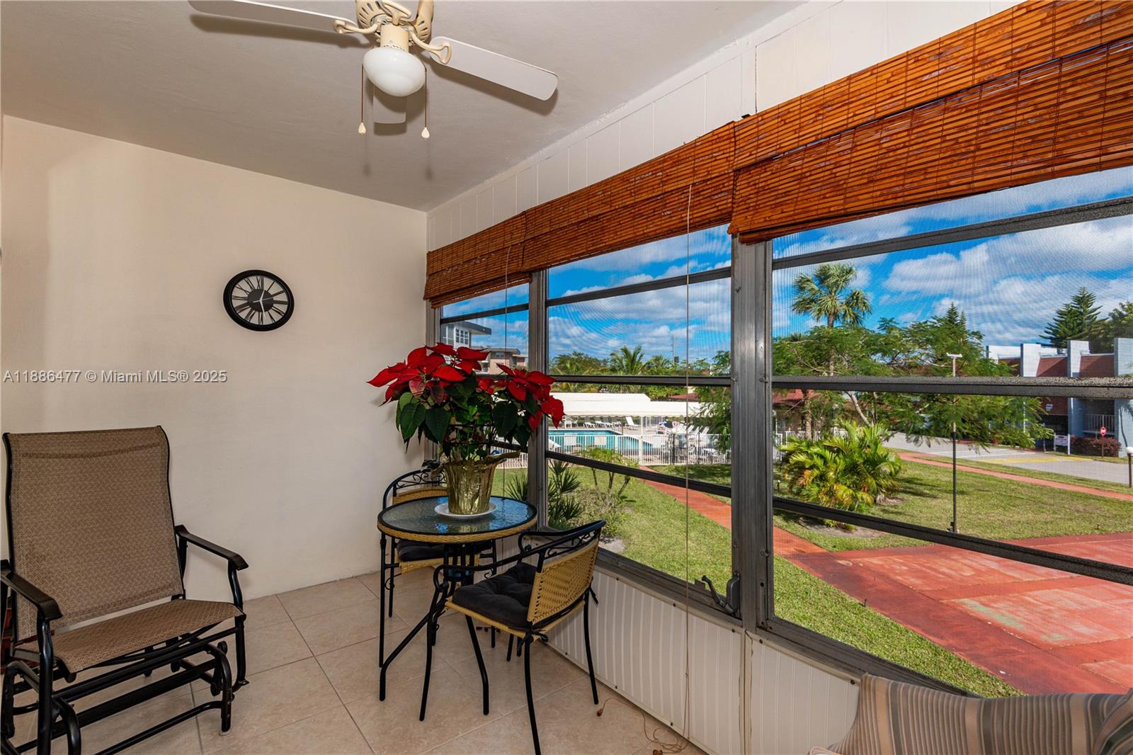 LAUDERDALE OAKS CONDO XII - Residential